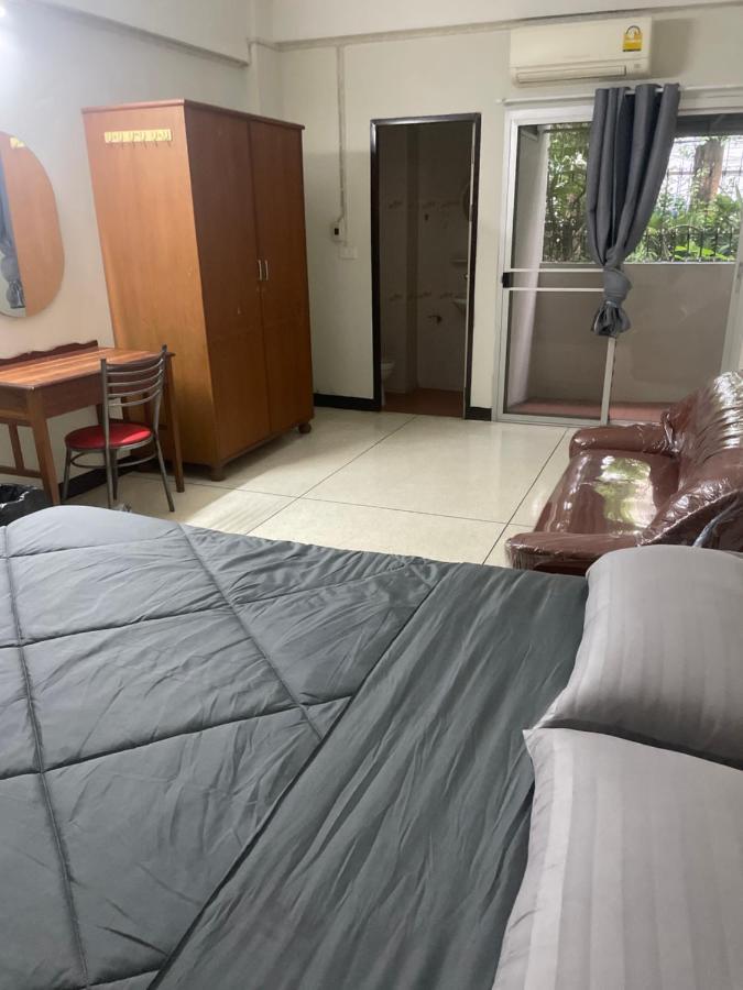 Viriyapon Apartment กรุงเทพมหานคร ภายนอก รูปภาพ